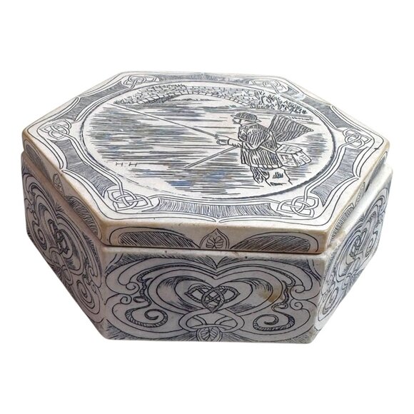 Vtg COMOYS OF LONDON Scrimshaw Hexagon Celtic Trinket Box Fly Fishing Signed HH - Picture 1 of 7